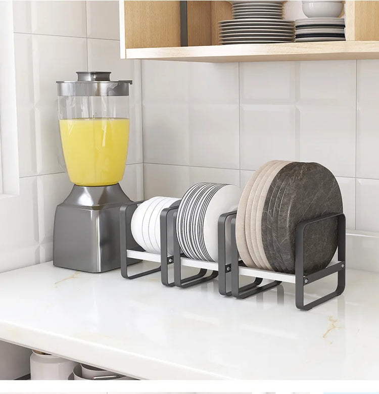 Support de rangement vertical en acier, élégant et résistant, optimise l'espace, idéal pour organiser votre plan de travail, vos placards de cuisine, sert également d'égouttoir. Support haut de gamme. Livraison offerte !