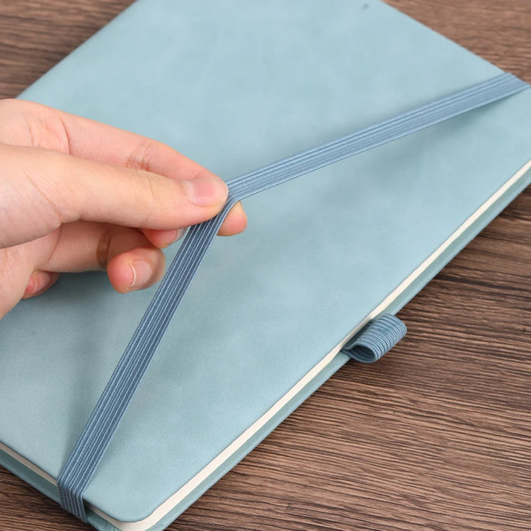 Magnifique carnet de notes ligné avec couverture imitation cuir, élastique de maintien, marque-page, idéal pour journal personnel, carnet de voyage, idées, notes et listes de tâches, 14,8×21cm. Livraison offerte !