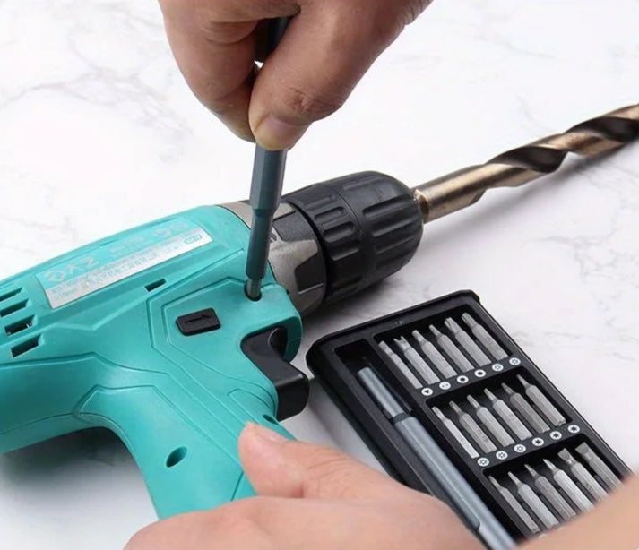 Jeu de tournevis de précision 25 en 1, magnétique, multi-embouts en acier haute résistance, avec manche en aluminium antidérapant - le kit essentiel à avoir chez soi en cas de besoin ou d’urgence. Livraison offerte !