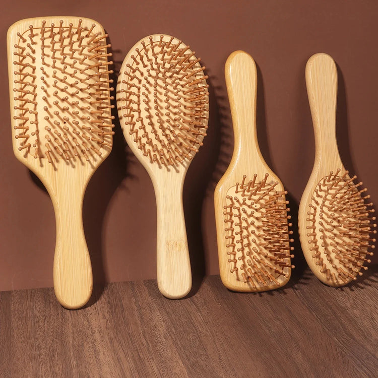 Lot de 4 brosses à cheveux en bambou naturel avec coussin d’air, démêlante antistatique, massage du cuir chevelu, prévient la casse et répartit les huiles naturelles – adaptée à tous types de cheveux, 4 brosses Premium. Livraison offerte !