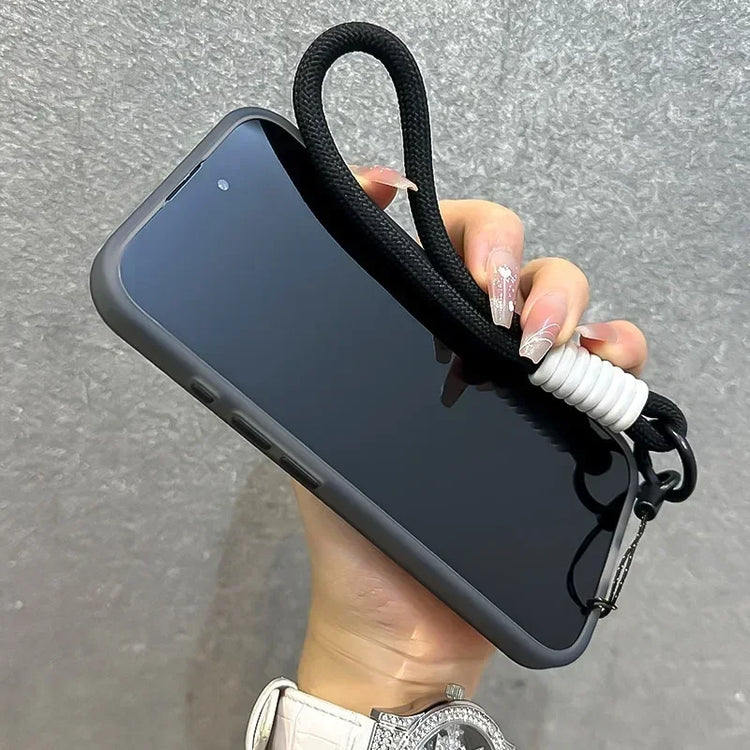 Coque colorée pour iPhone avec dragonne intégrée – Étui antichoc en silicone souple, anti-rayures, anti-traces, compatible charge sans fil et MagSafe, protection 360° avec prise en main sécurisée. Livraison prioritaire offerte !