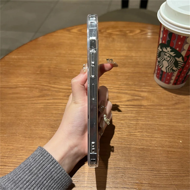 Coque transparente magnétique antichoc pour iPhone – Compatible MagSafe, ultra fine, souple et résistante avec découpes précises pour tous les modèles. Livraison prioritaire offerte !