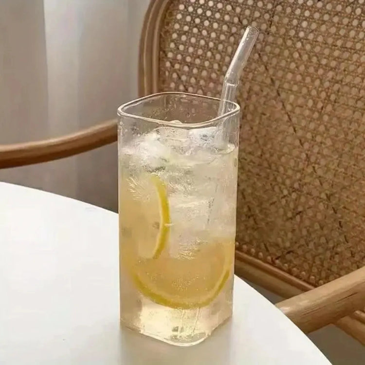 Gobelet carré en verre transparent 380 ml avec couvercle étanche et paille incluse, résistant à la chaleur, idéal pour jus, lait, café, thé ou cocktail. Livraison prioritaire offerte !