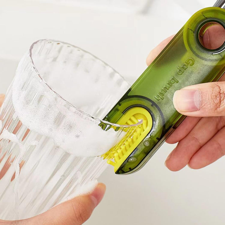 Ingénieuse brosse multifonctionnelle , 3 brosses en 1, nettoie couvercles, tasses, bouteilles, et tous les endroits difficilement atteignables. Le petit gadget essentiel dans votre cuisine! La livraison est offerte