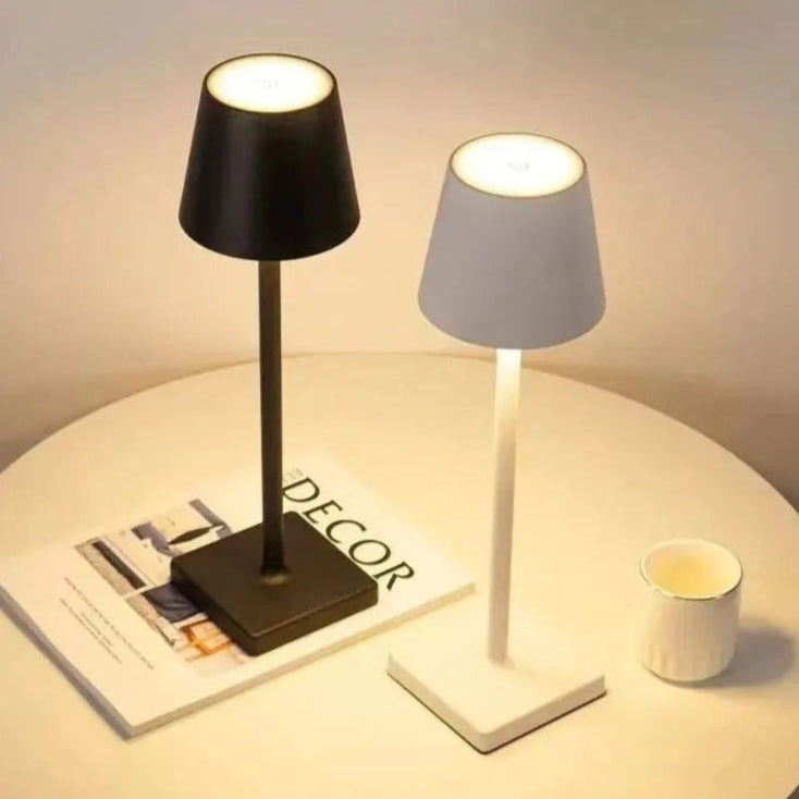 Jolie lampe de table LED rechargeable sans fil, aluminium étanche, lumière réglable, zone tactile avec 4 niveaux de luminosité et 4 températures de couleur. La livraison prioritaire est offerte !