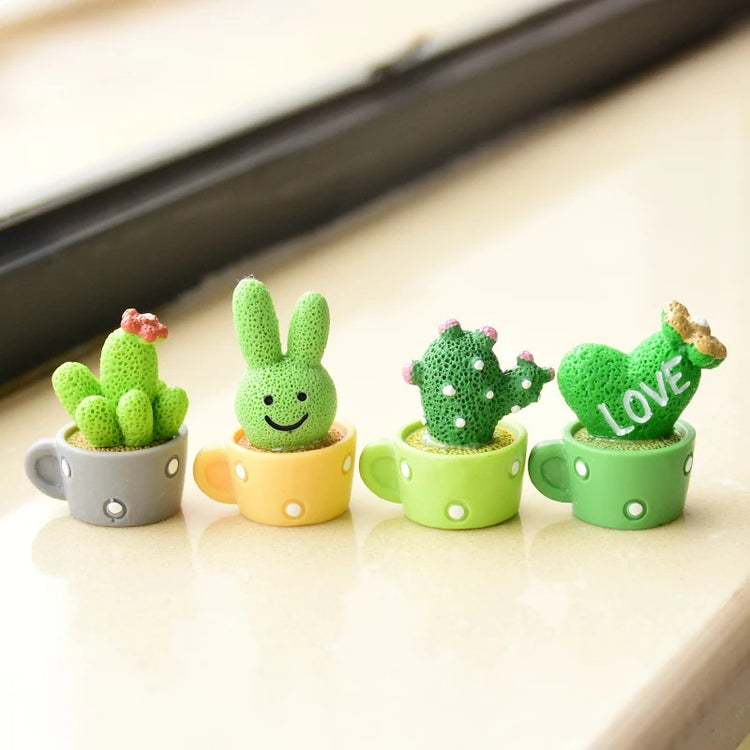 Mini plantes décoratives « LOVE » trop mignonnes – Le mot le plus doux de la langue, décliné en cactus laineux à poser partout. Livraison prioritaire offerte !