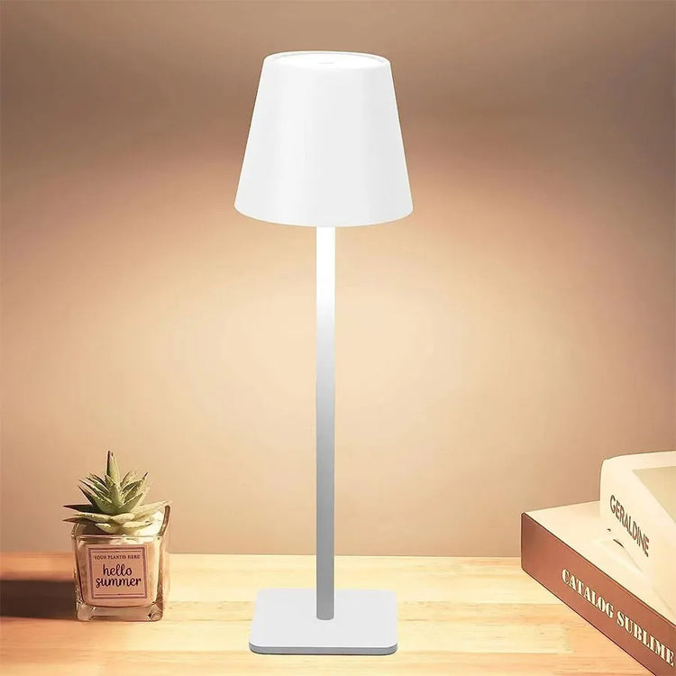 Jolie lampe de table LED rechargeable sans fil, aluminium étanche, lumière réglable, zone tactile avec 4 niveaux de luminosité et 4 températures de couleur. La livraison prioritaire est offerte !