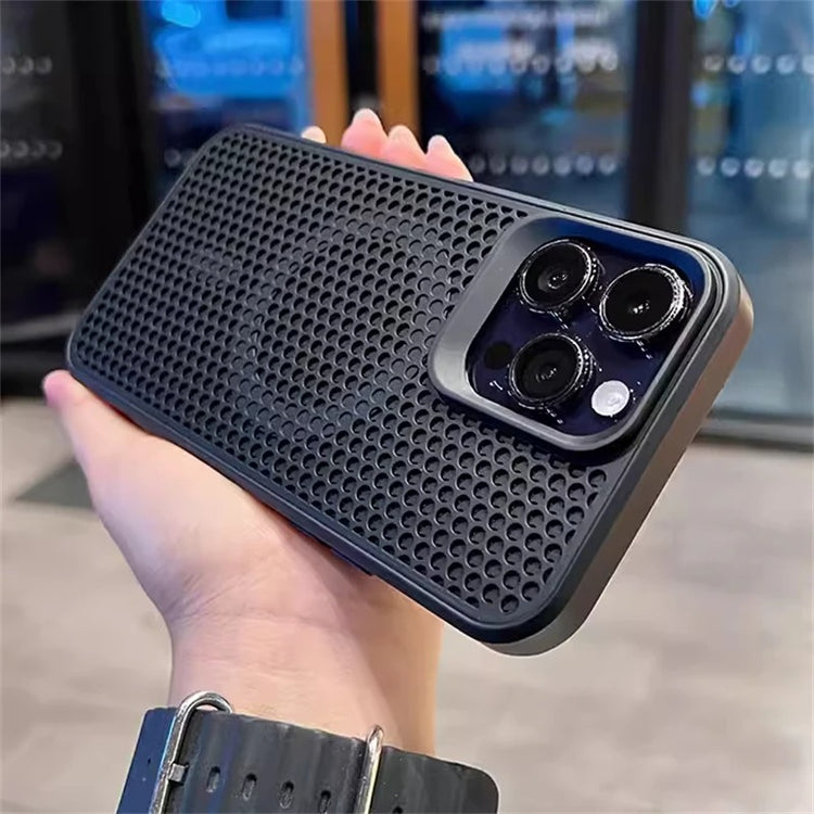 Ingénieuse coque magnétique alvéolée ultra-rafraîchissante pour iPhone avec dissipation de la chaleur, dos rigide respirant compatible MagSafe, protection totale et design haute performance. Livraison prioritaire offerte !