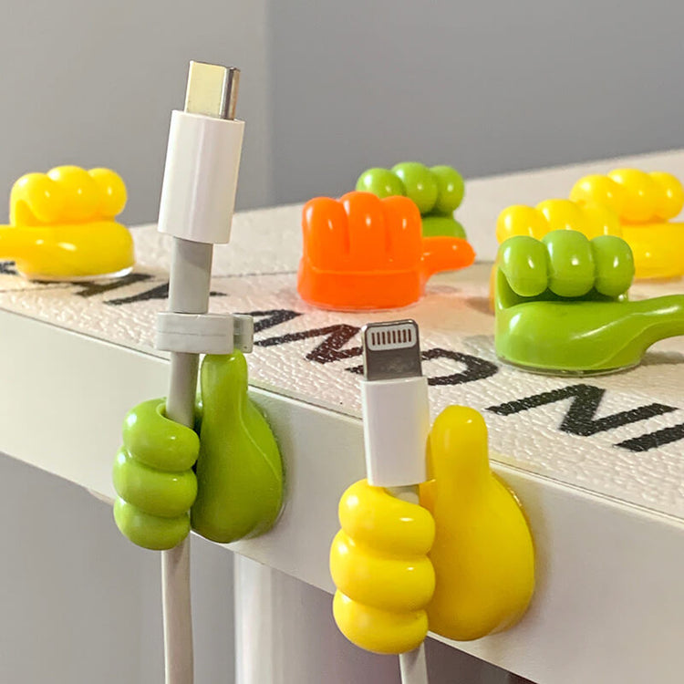 Crochets amusants et pratiques en forme de petites mains, autocollant à forte adhérence, des centaines d’utilisations possibles. La livraison est offerte!