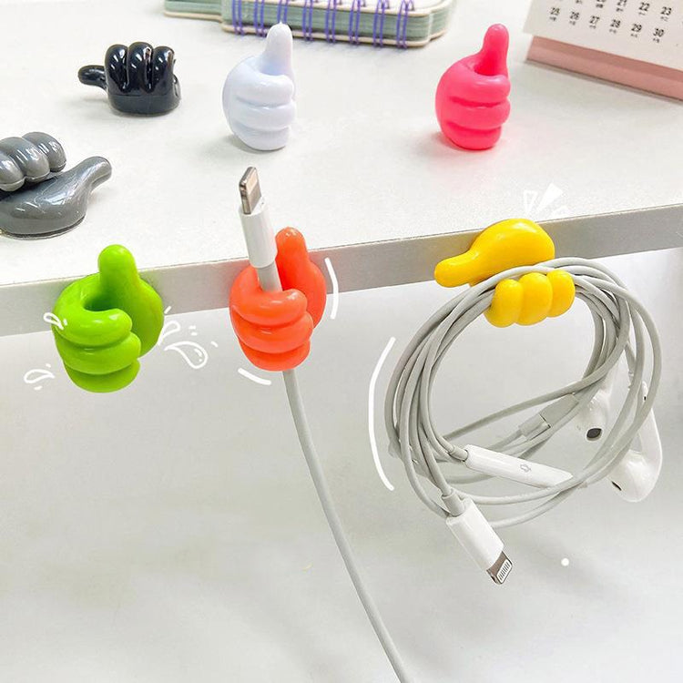 Crochets amusants et pratiques en forme de petites mains, autocollant à forte adhérence, des centaines d’utilisations possibles. La livraison est offerte!