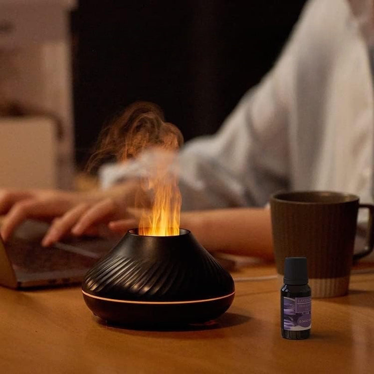 Superbe diffuseur d'arômes et humidificateur silencieux, effet flamme réaliste, 7 couleurs LED, compatible huiles essentielles, arrêt automatique sécurisé, 130ml, pour détente et bien-être. La livraison est offerte !