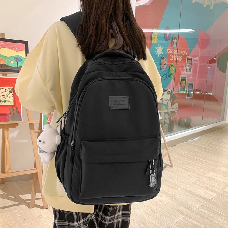 Superbe sac à dos en nylon • Grand format  45 x 32 x 20 cm •  5 couleurs disponibles • Imperméable • Compatible avec ordinateur portable et tablette • Travail, voyages, vacances, loisirs, sports, week-ends, etc. La livraison prioritaire est offerte !