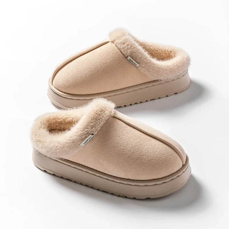 Magnifiques chaussons d’automne-hiver avec doublure en peluche douce, matière supérieure en suédine, semelle épaisse antidérapante, sécurité et confort durable. Livraison offerte !