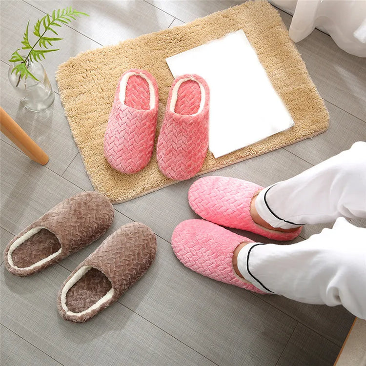 Magnifiques chaussons classiques pour femme, douceur et confort pour l'automne et l'hiver. Livraison offerte !