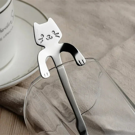 Cuillères à café en forme de chat suspendu, lot de 2 pièces en acier inoxydable 304, design ludique et élégant avec pattes qui s’accrochent au rebord de la tasse,   idéales pour café, thé, desserts et glaces. Livraison offerte !