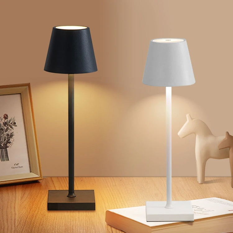 Jolie lampe de table LED rechargeable sans fil, aluminium étanche, lumière réglable, zone tactile avec 4 niveaux de luminosité et 4 températures de couleur. La livraison prioritaire est offerte !