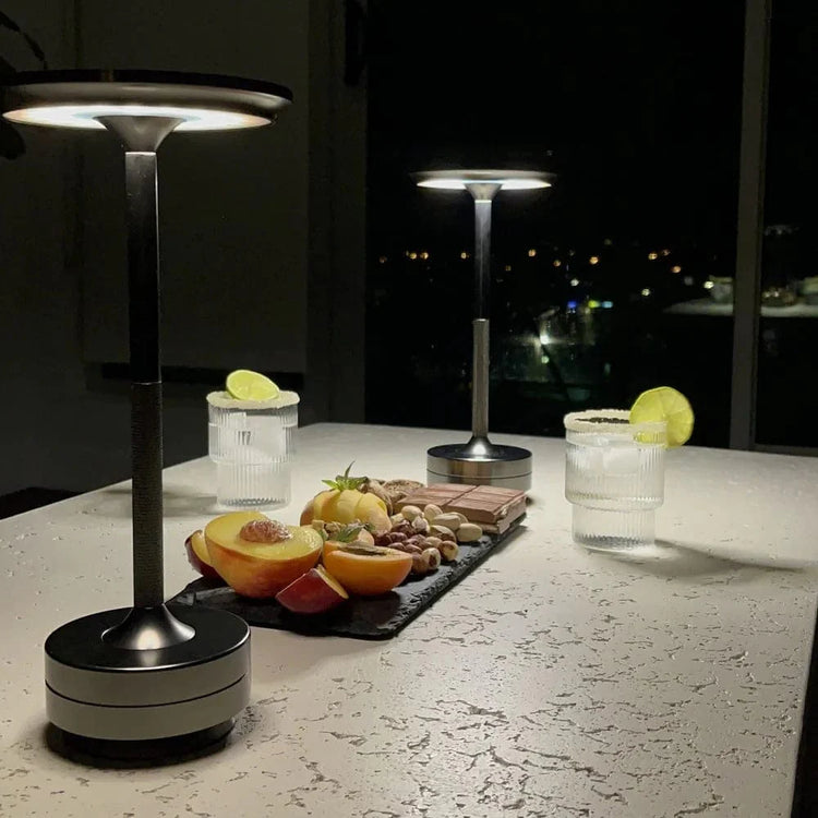 Magnifique lampe de table LED rechargeable - variation tactile, USB, portable, chambre, salon, jardin, terrasse, camping, etc. La livraison prioritaire est offerte !