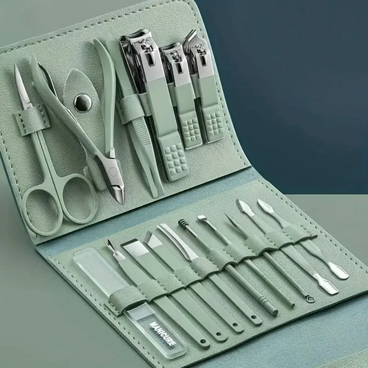 Ensemble de manucure et pédicure 16 pièces en acier inoxydable avec coupe-ongles, ciseaux, pinces à cuticules et outils de soin, kit portable avec étui de voyage. Livraison offerte !